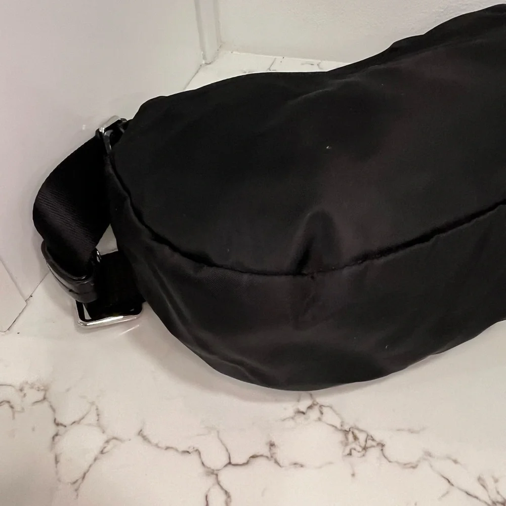 Tumi cross body travel bag - Picture 6 of 12